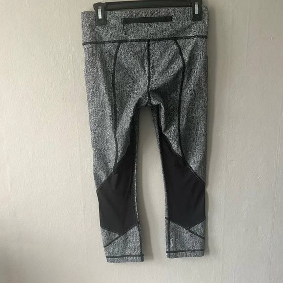 🛍️Lululemon Grey Pace Rival Cropped Leggings Size 6 - Picture 3 of 6